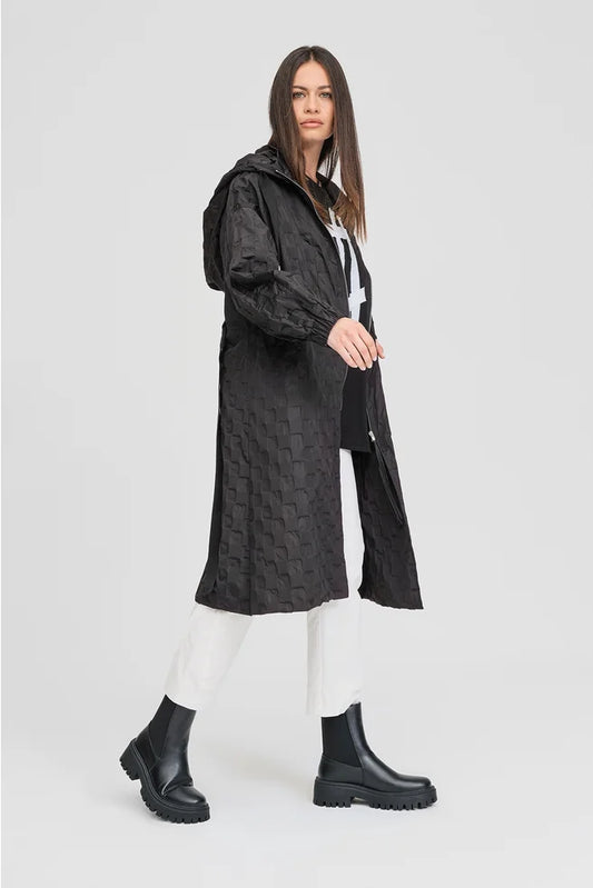 Textured Ascribe Raincoat / Black