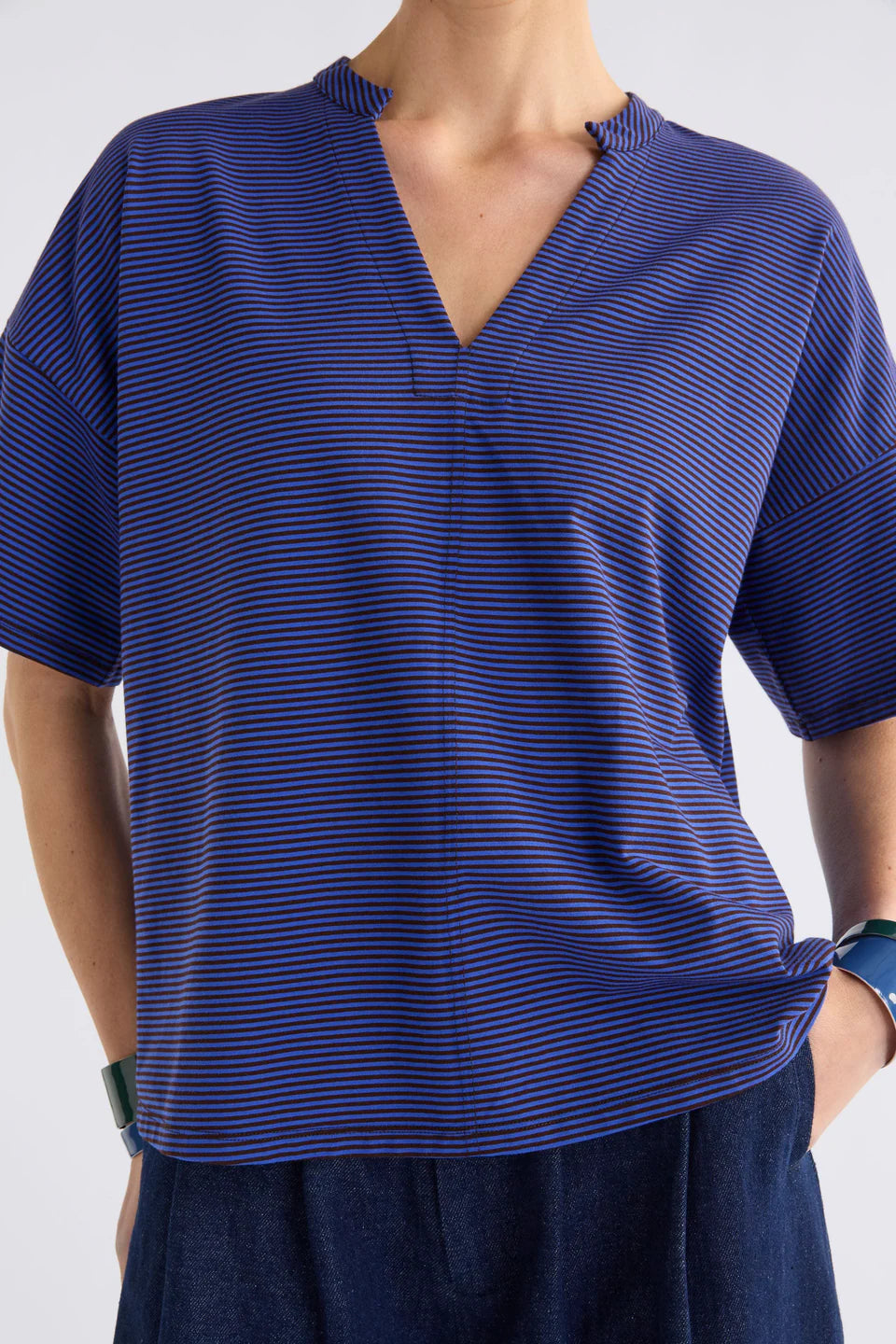 Evve Tee / Chocolate-Cobalt