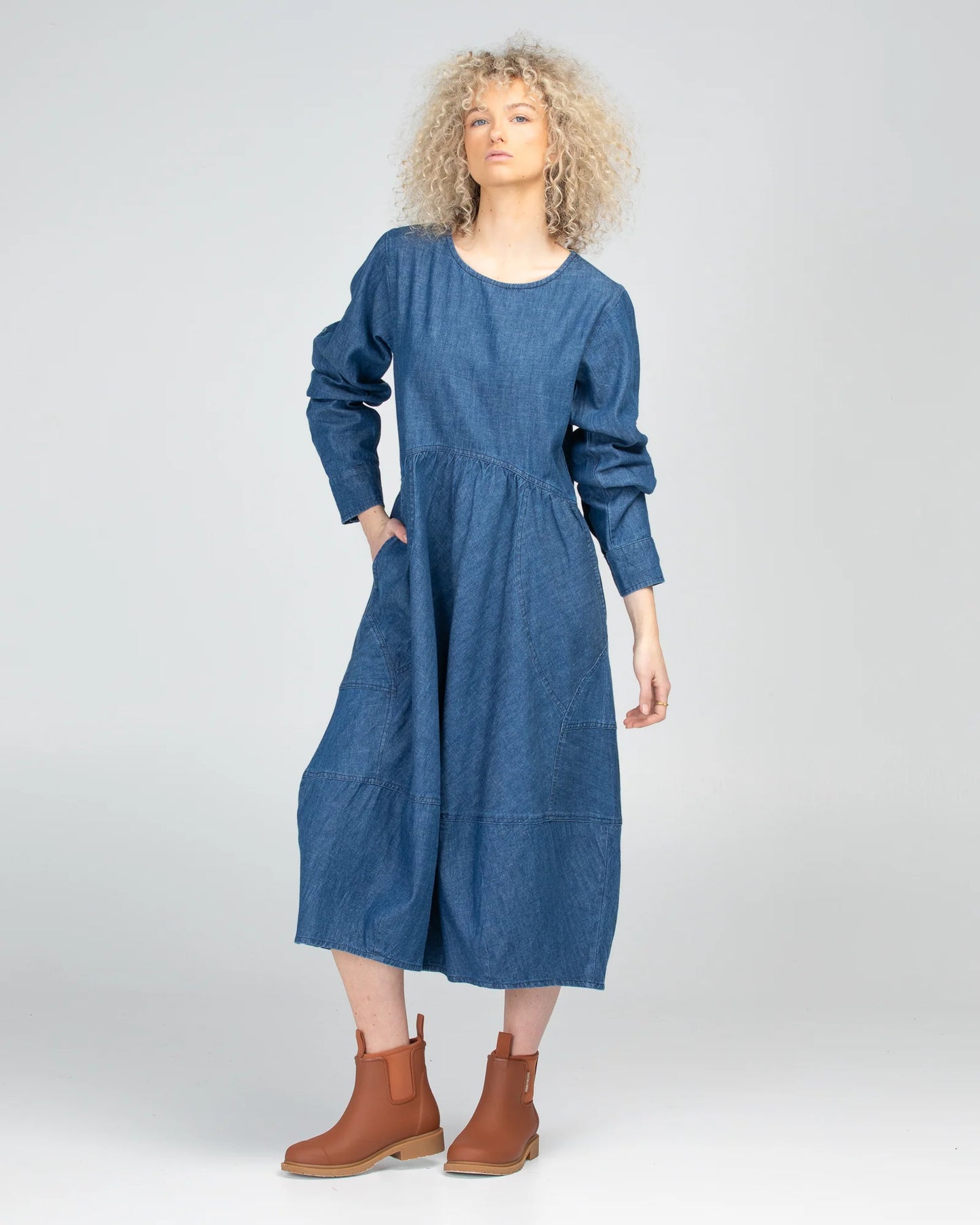 Guru Dress / Mid Wash Denim