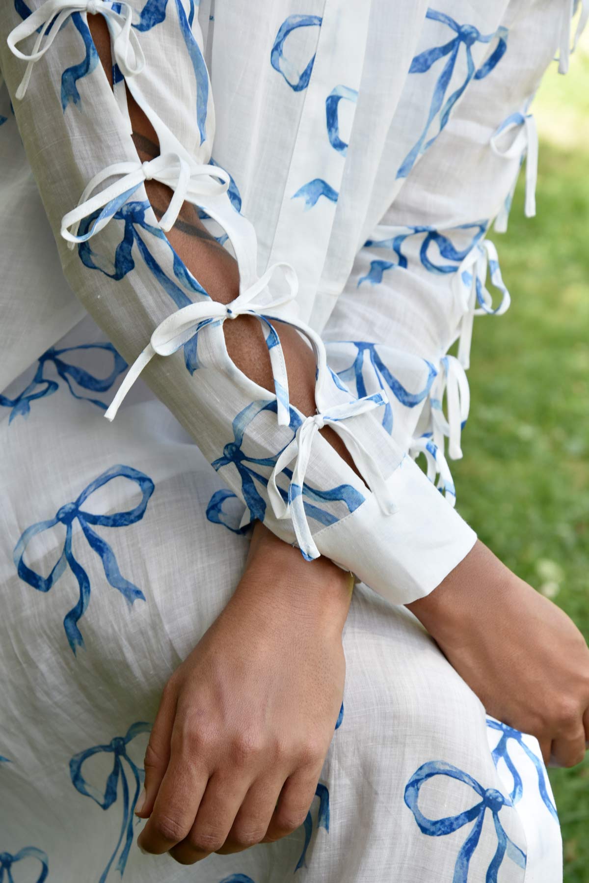 Here We Bow Again Dress / White & Blue