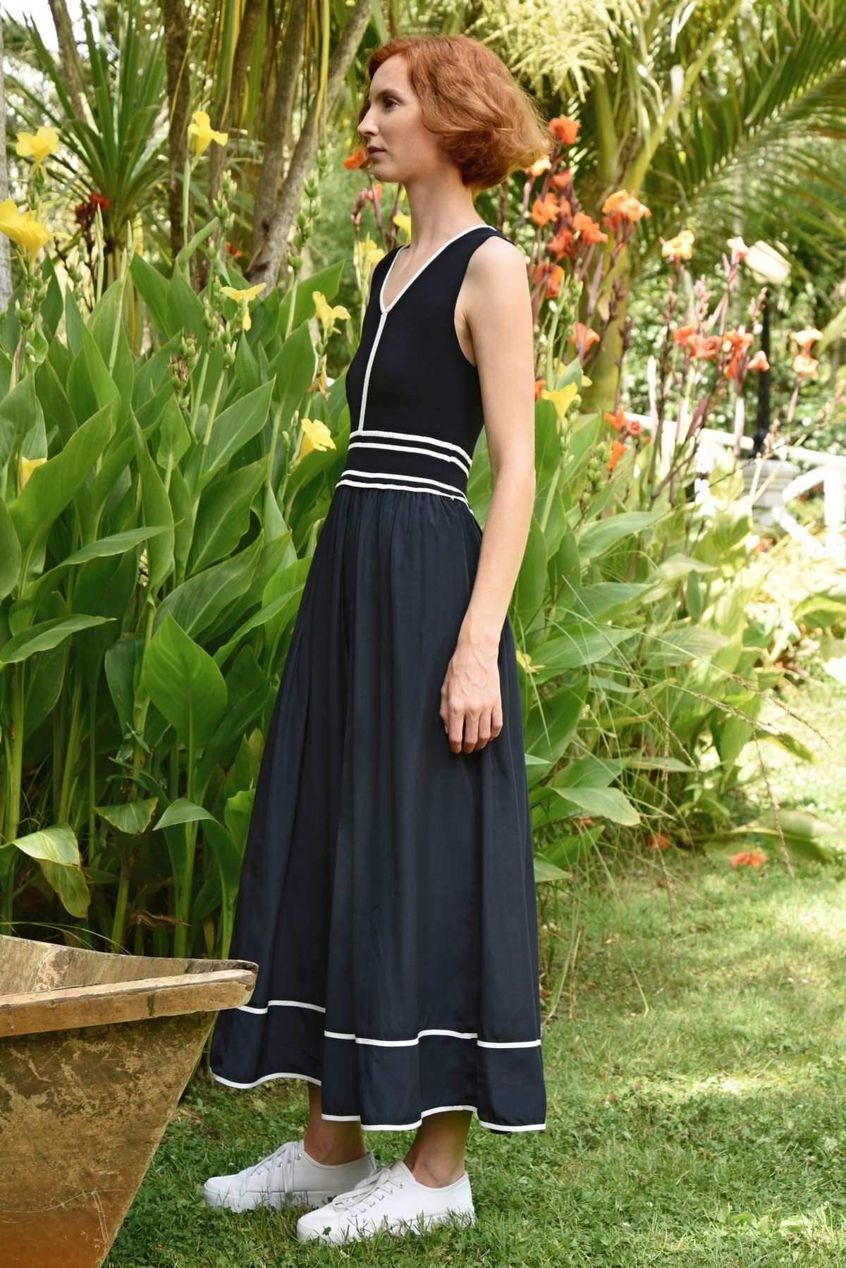 Draw the Line Dress / Black