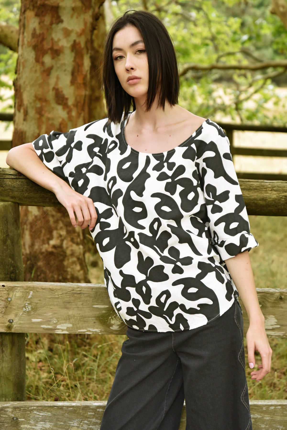 Find Your Bliss Top / Black-White