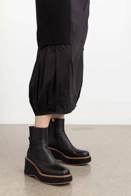 Conscious Skirt / Black