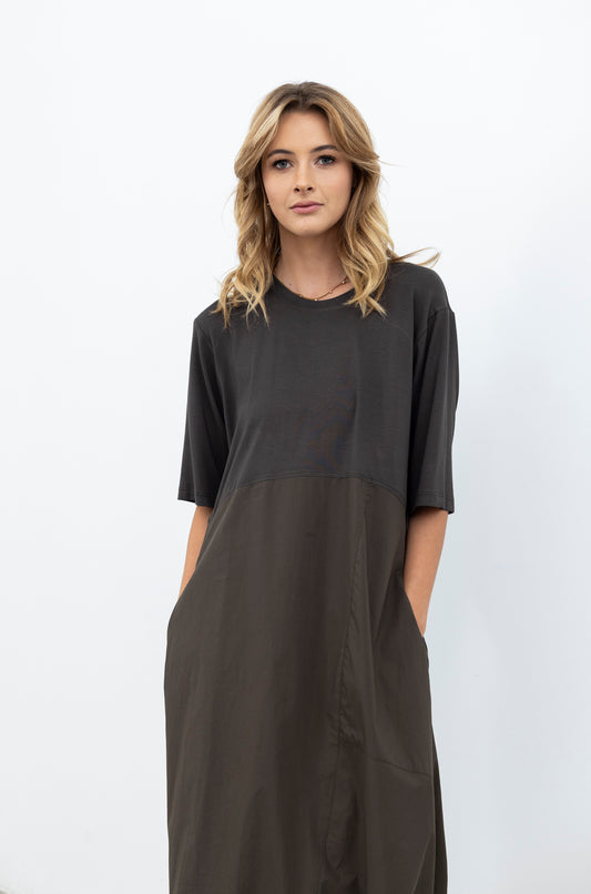 Dynamic Drape Dress / Olive