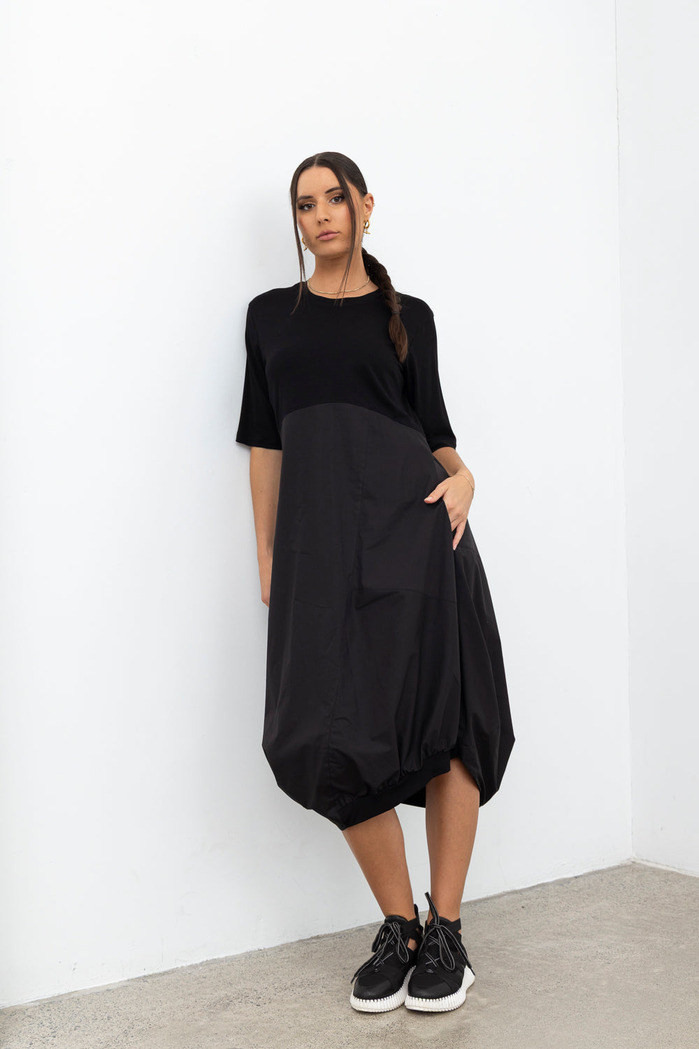 Dynamic Drape Dress / Black