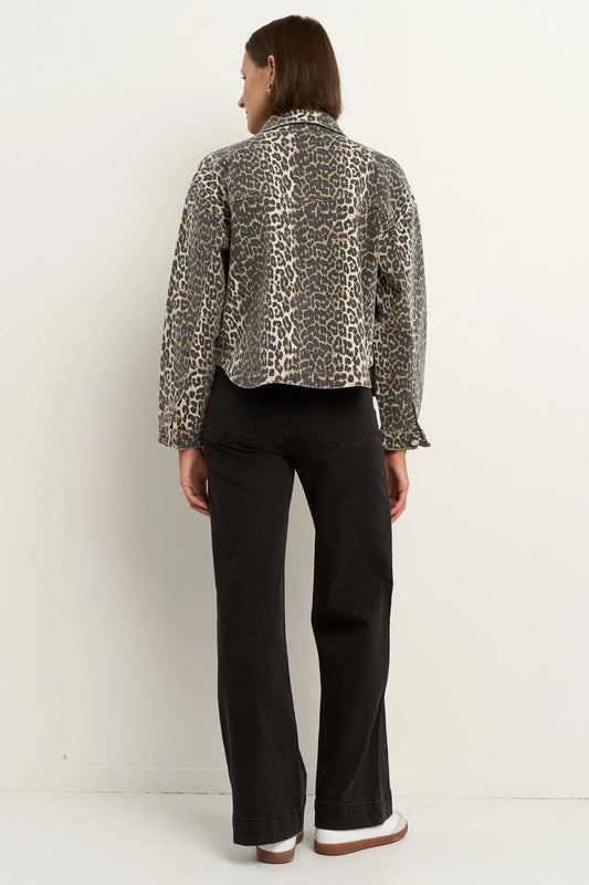 Echo Patch Pocket Denim Jacket / Leopard Print
