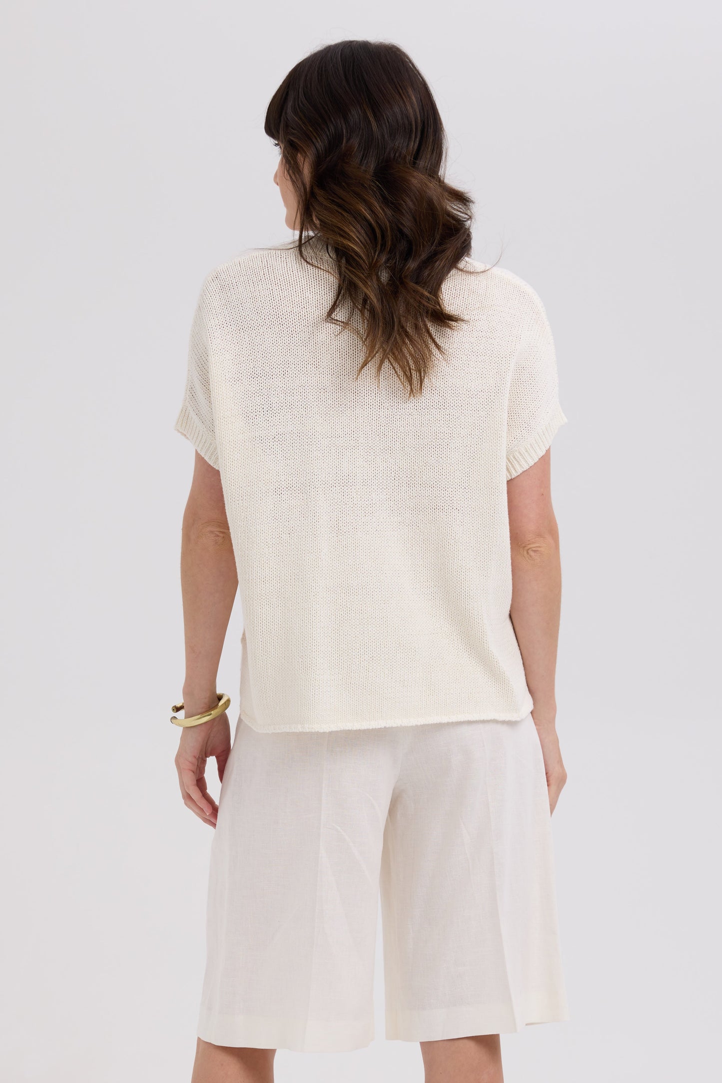 Textured V Top / White