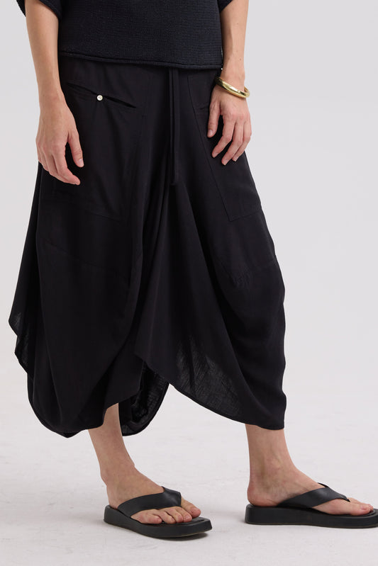 Drape Bottom Skirt / Black