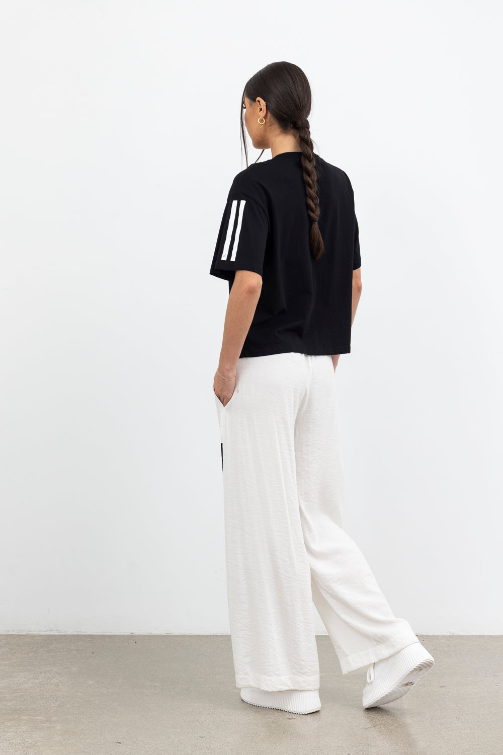 Motion Moods V Tee / Black