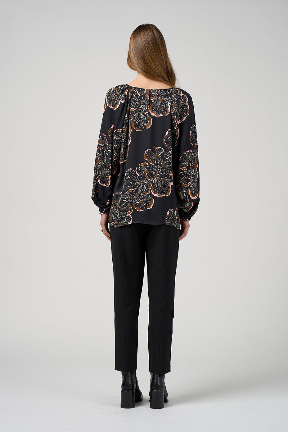 Wood Rose Top / Black Multi