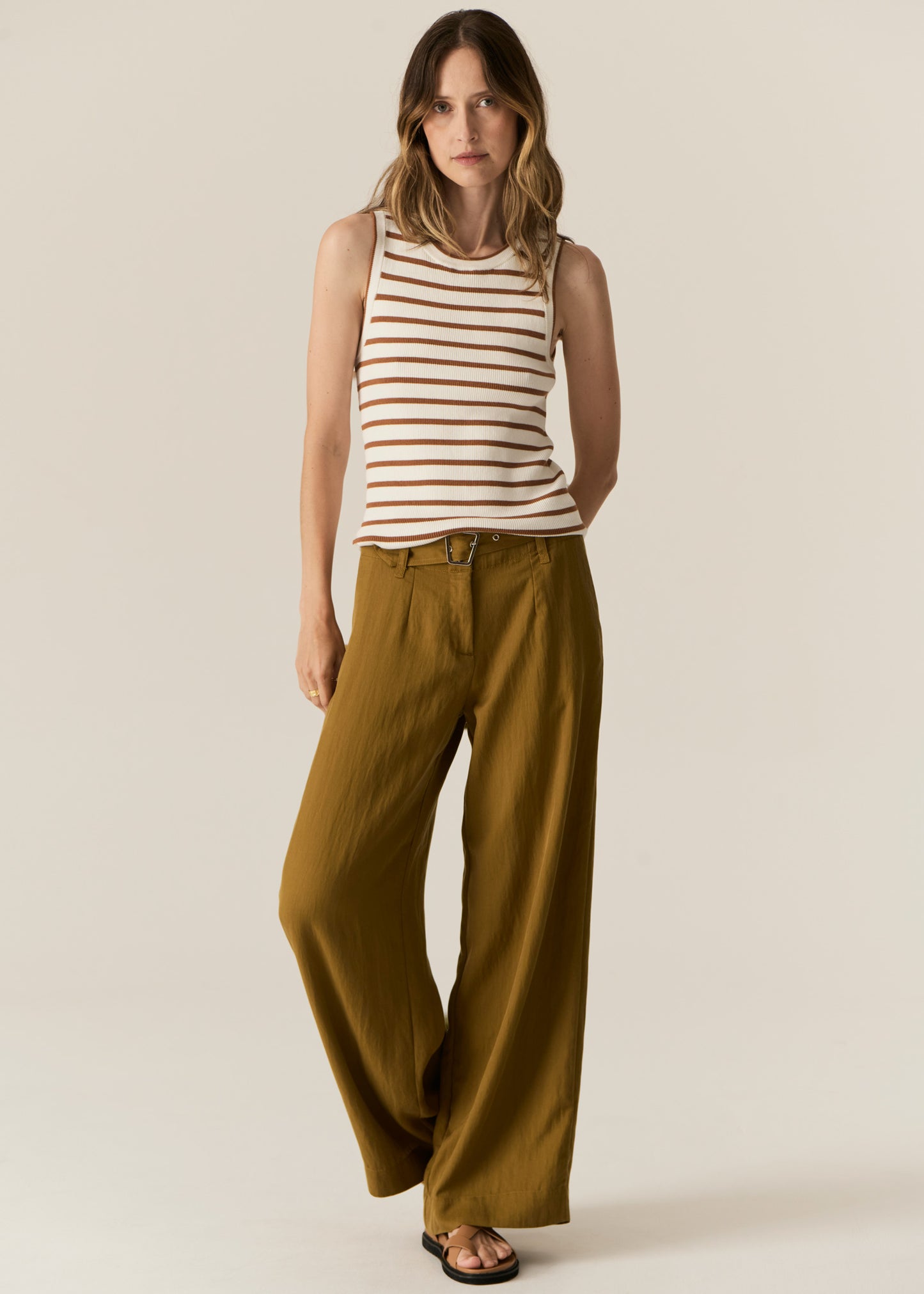 Luca Tank / White-Camel