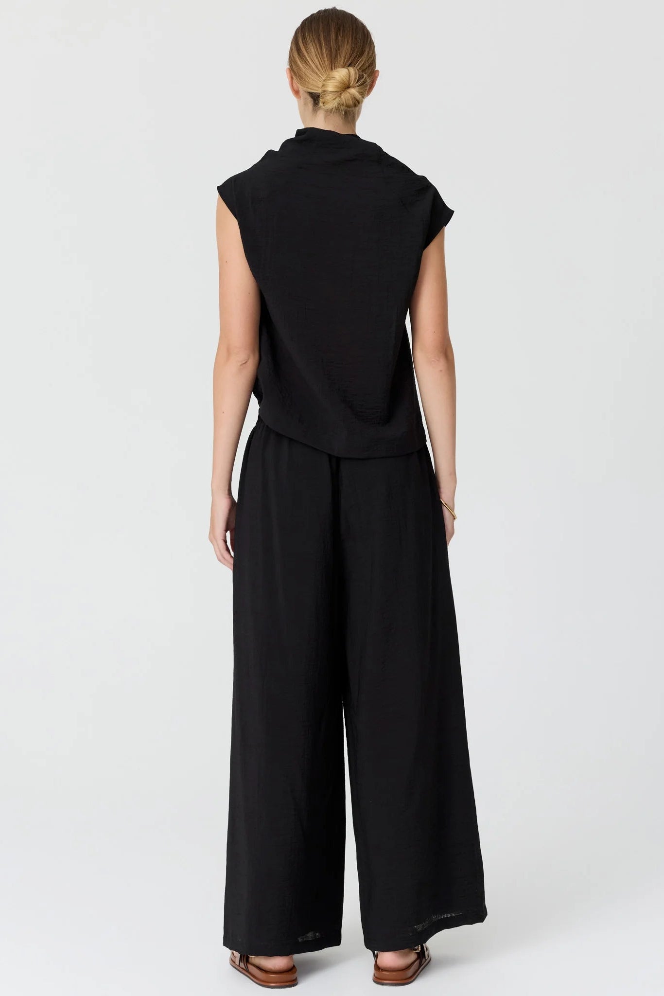 Fennel Cowl Neck Top / Black