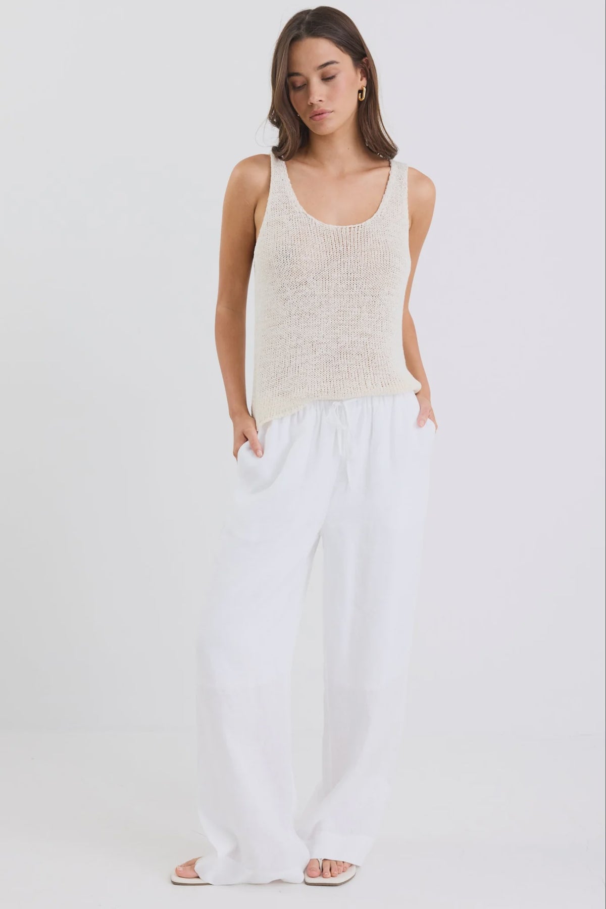 Wellness Linen Pull On Wide Leg Pants / White