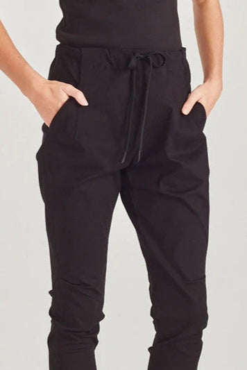 Emily Jogger/Black