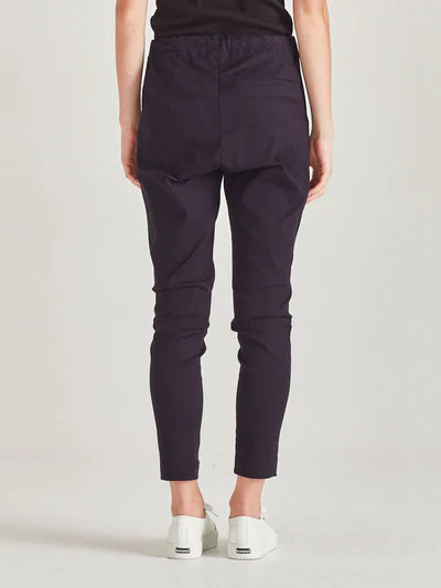 Emily Jogger/Black