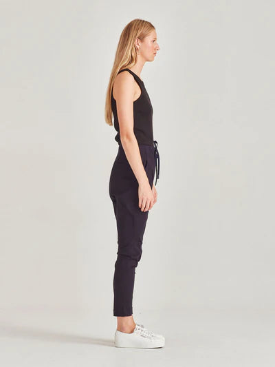 Emily Jogger/Black
