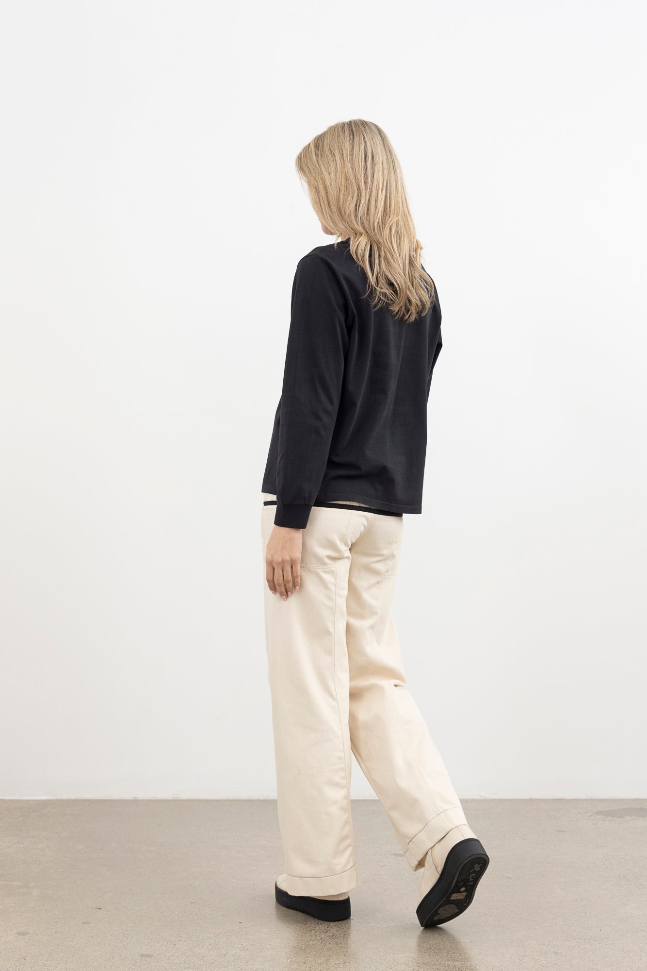 Barcode Tee / Black-Black