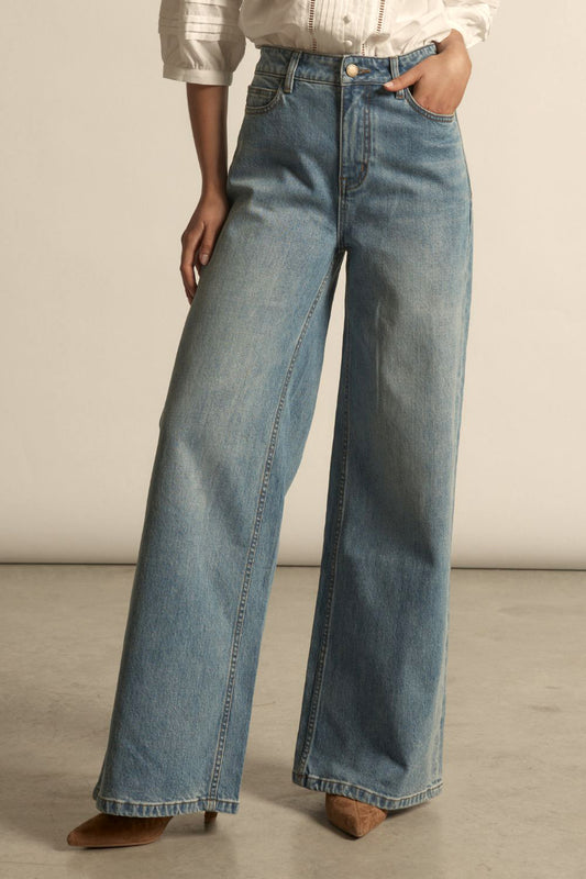 Aura Jean / Mid Denim