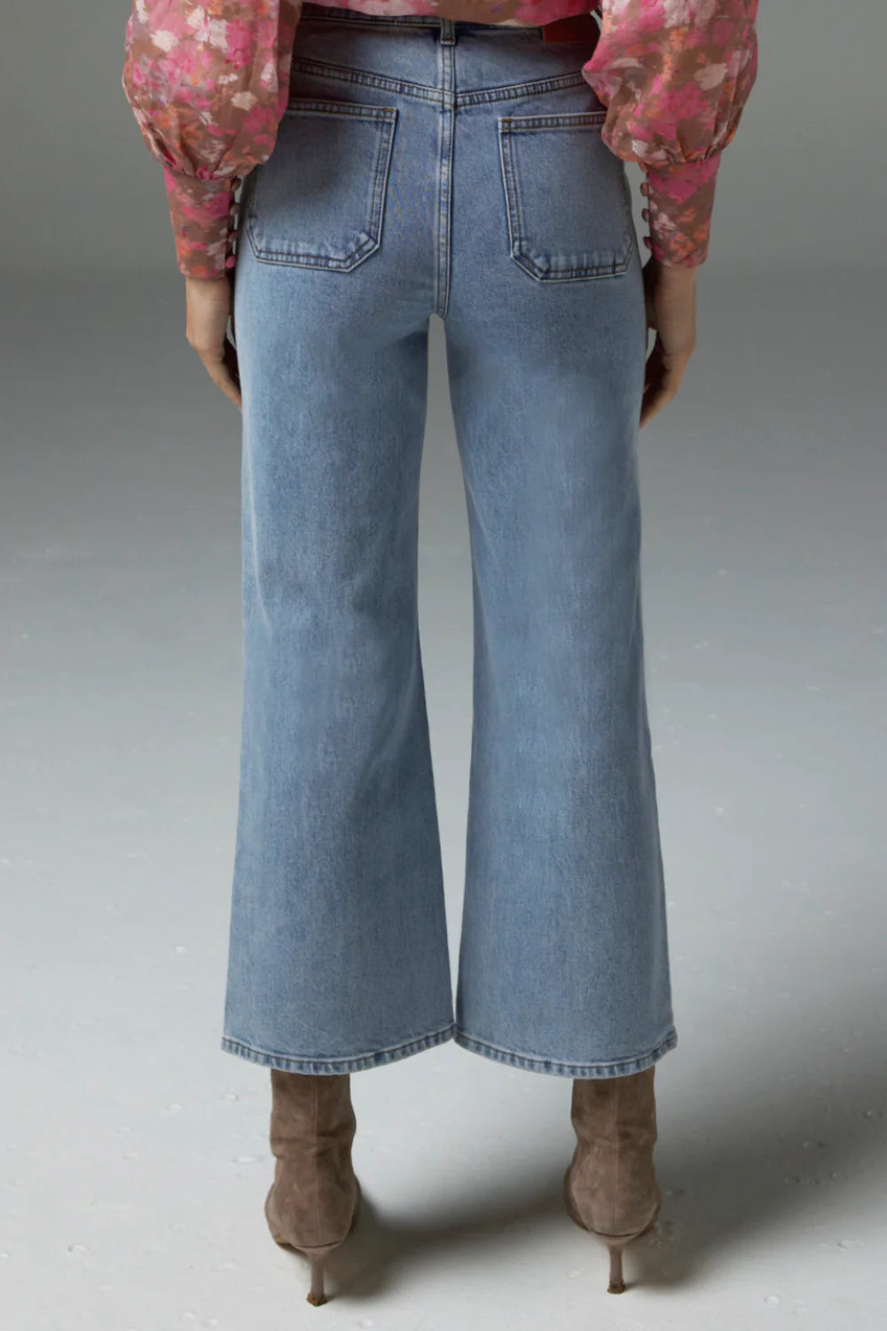 Surrender Jean / Washed Denim