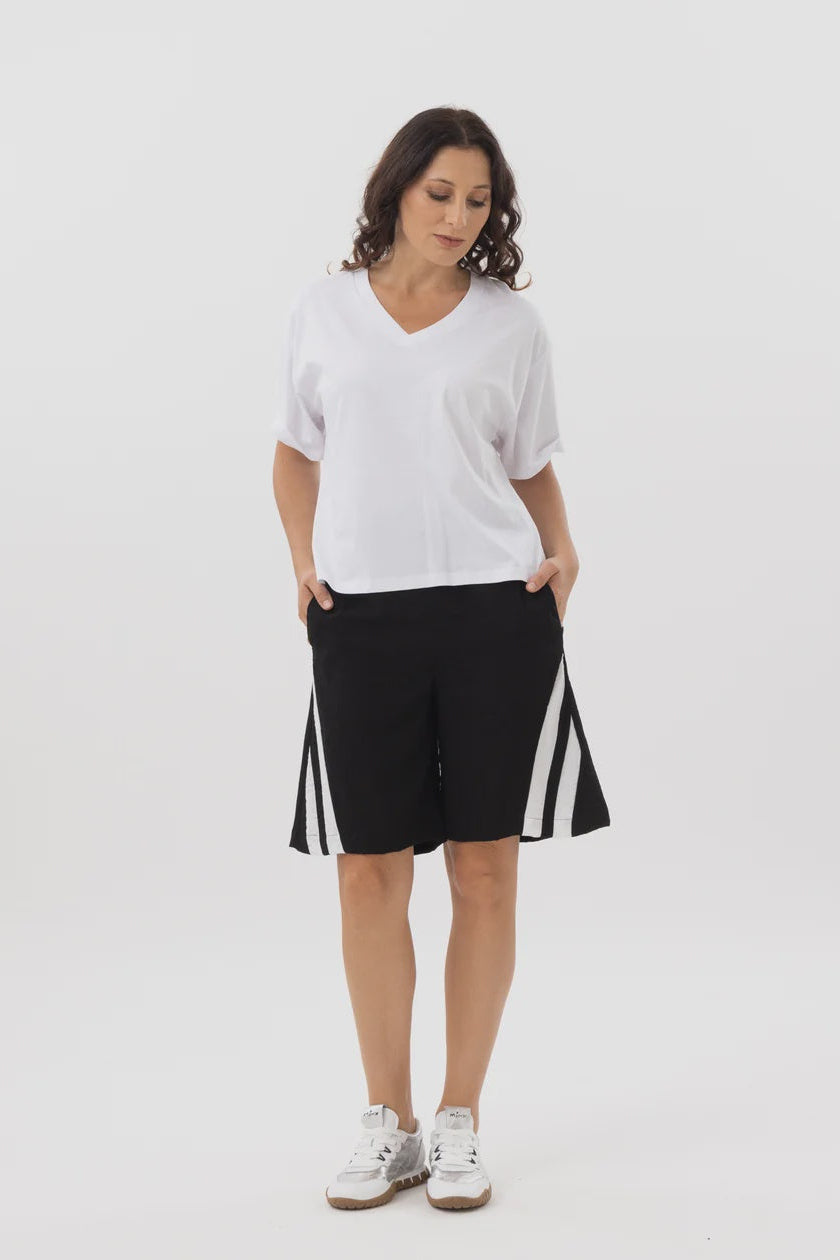 Live in Black Short / Black
