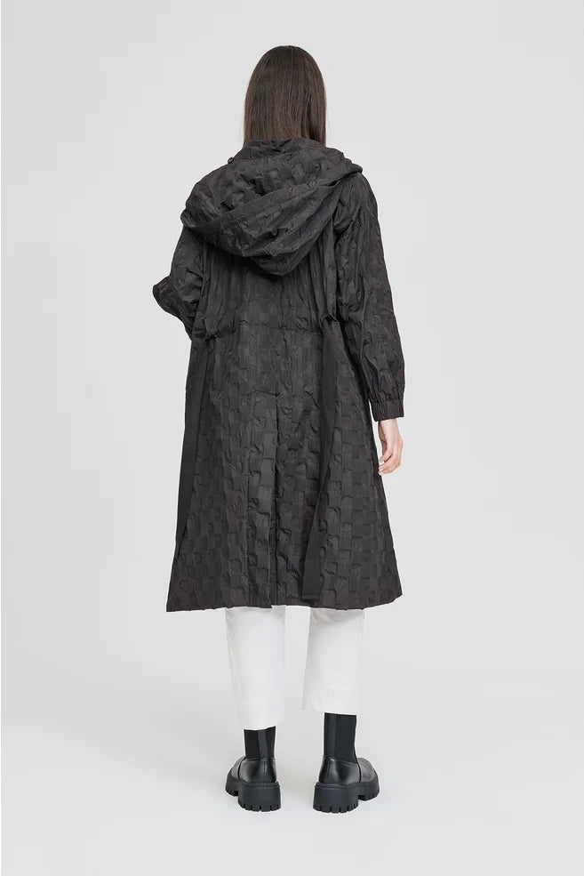 Textured Ascribe Raincoat / Black