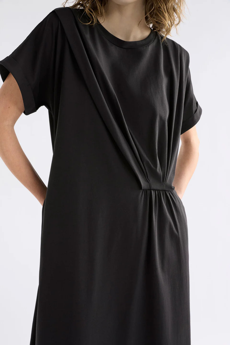 Etienne T-Shirt Dress / Burnt Chocolate