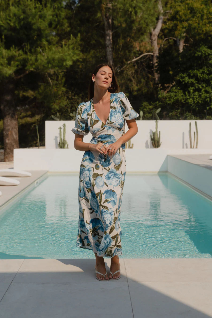 Amora SS Bias Midi Dress / Blue Vintage Floral