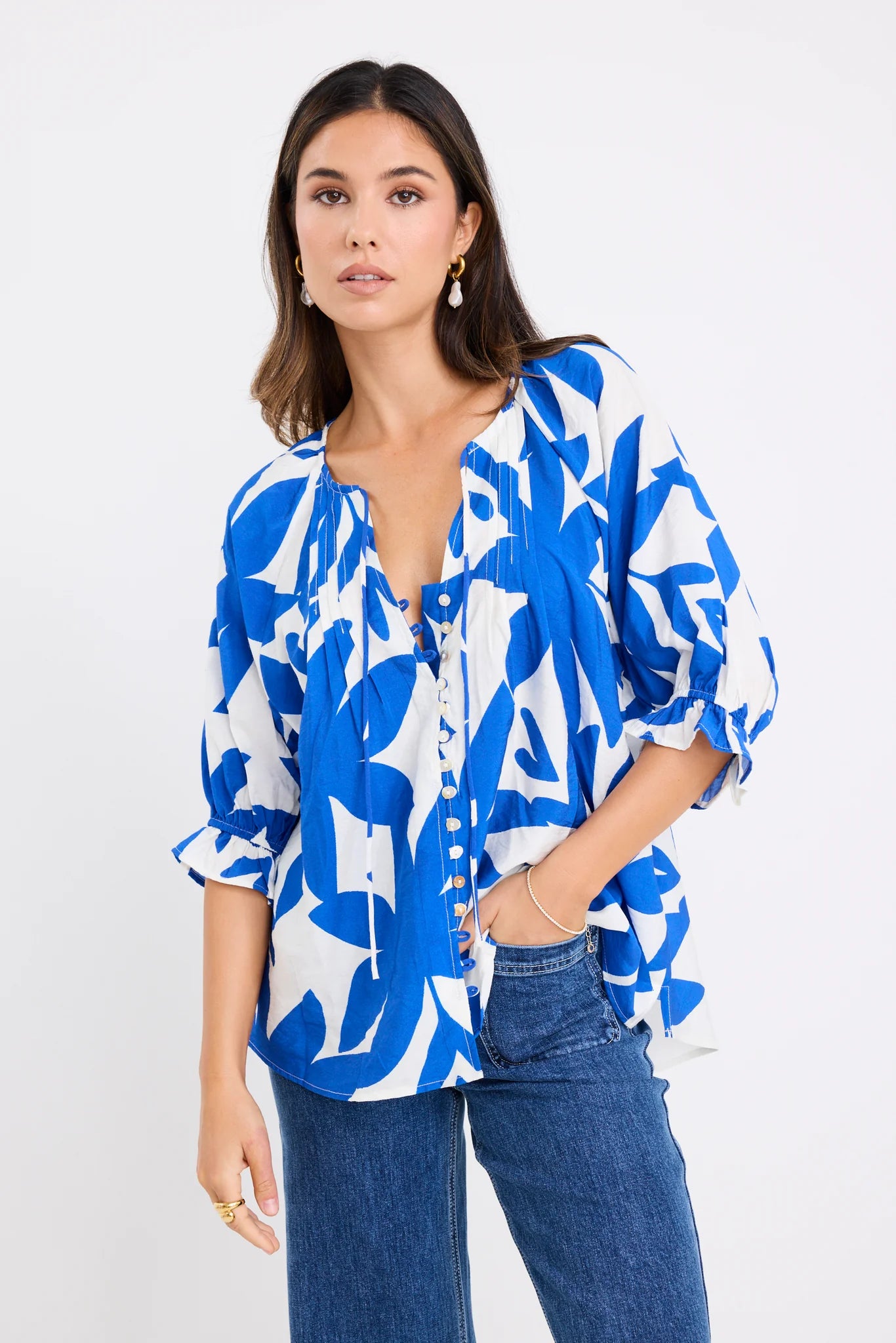 Antic  Abstract Button Front SS Top / Bright Blue