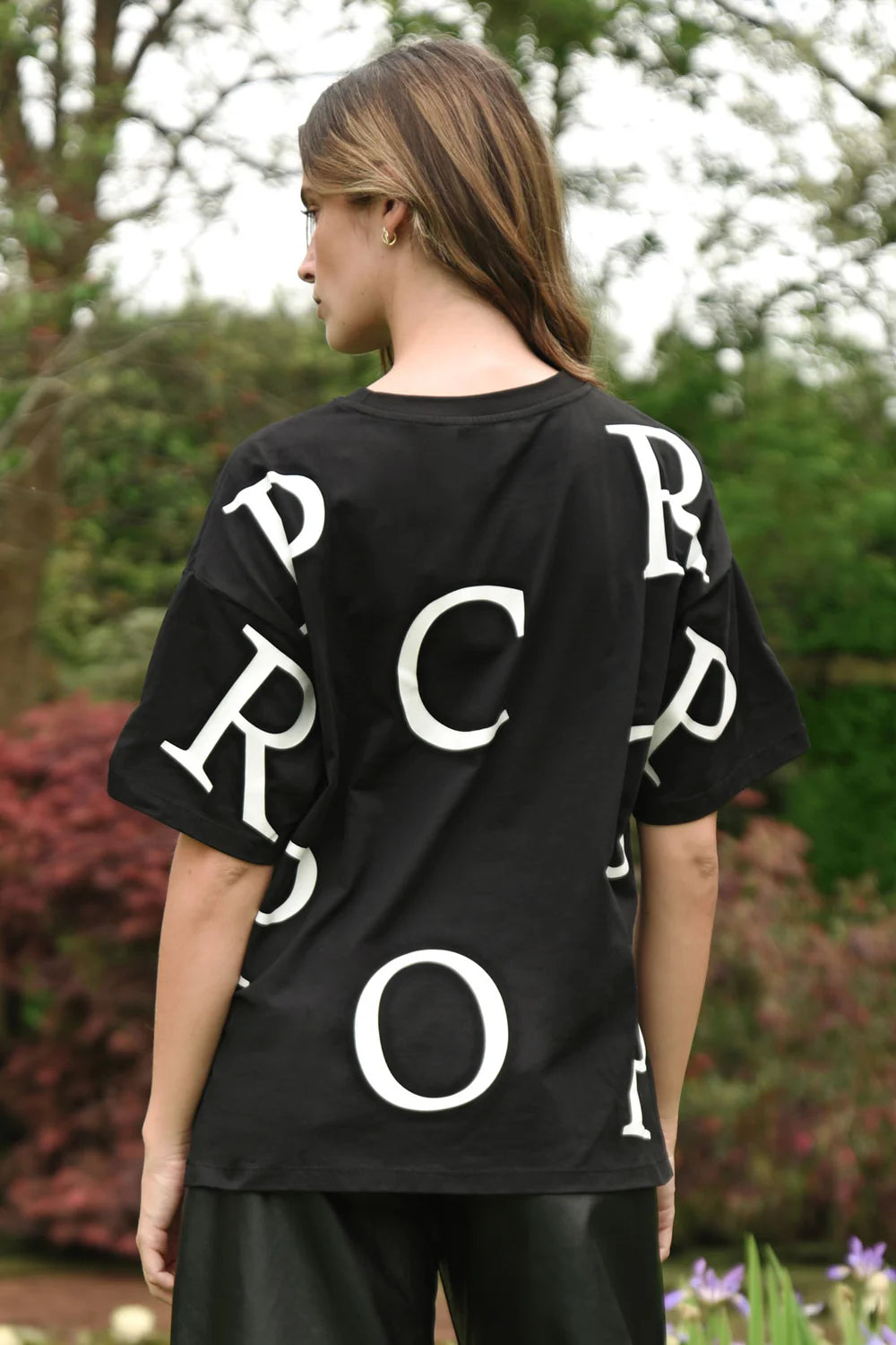 Name of the Game Top / Black