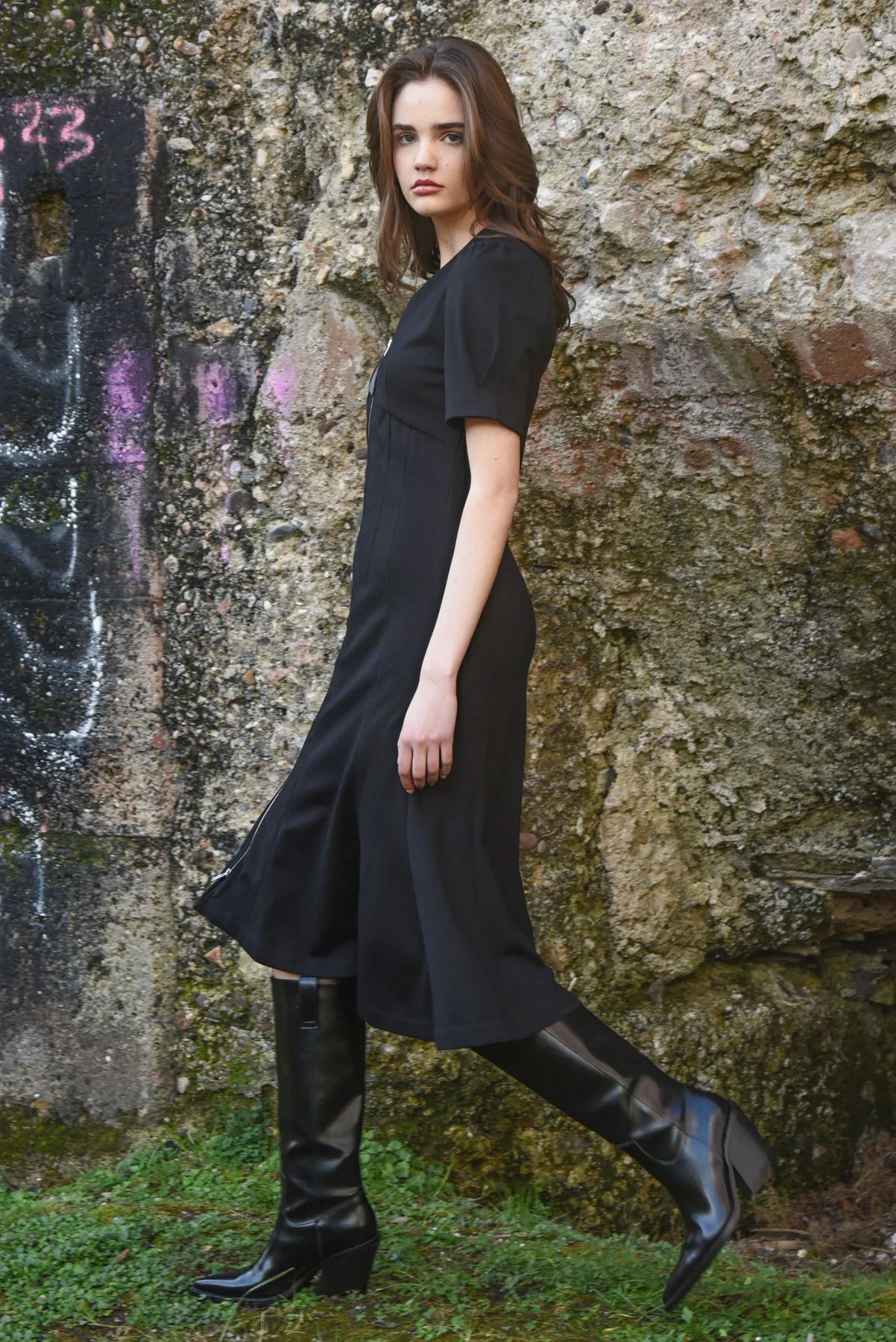Fasten-Ista Dress / Black