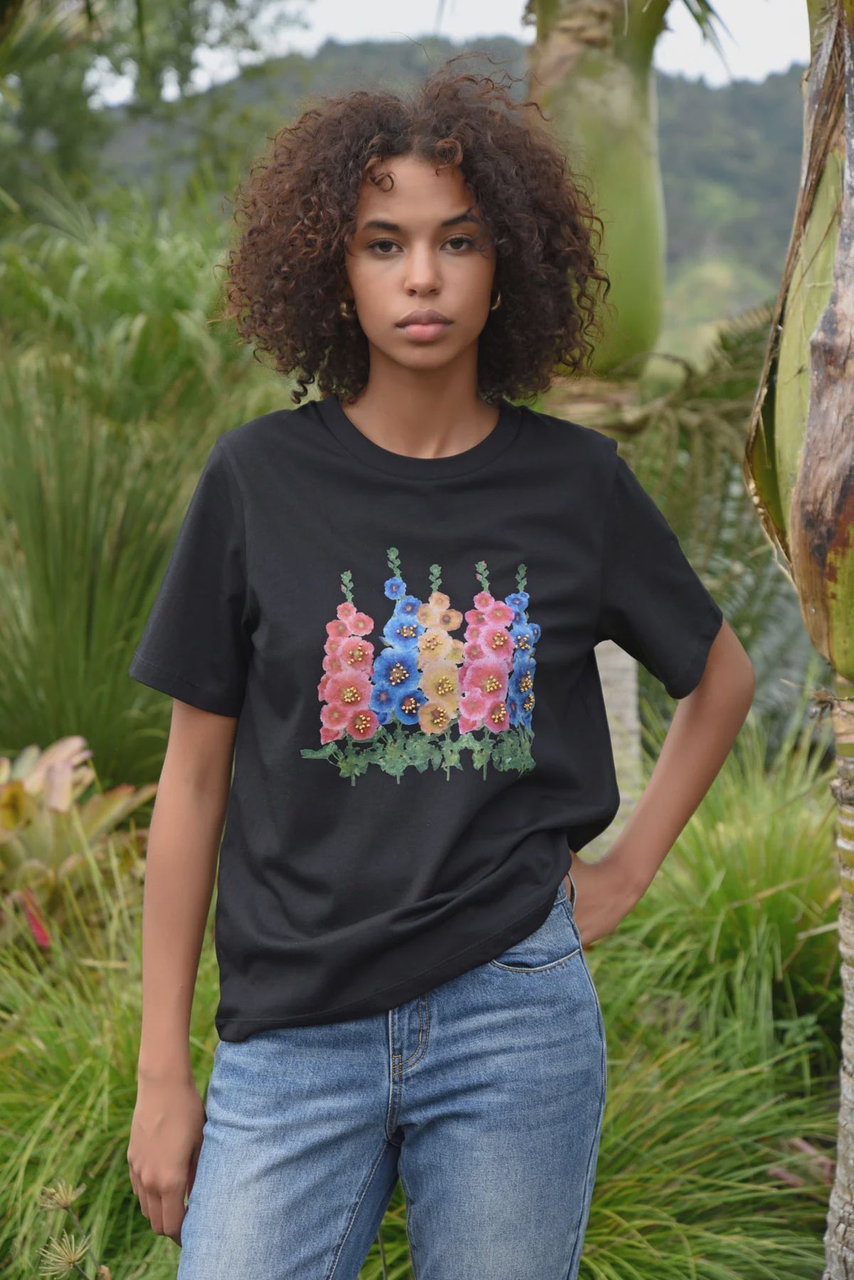 Foxglove  & Fancy Free Tee / Black