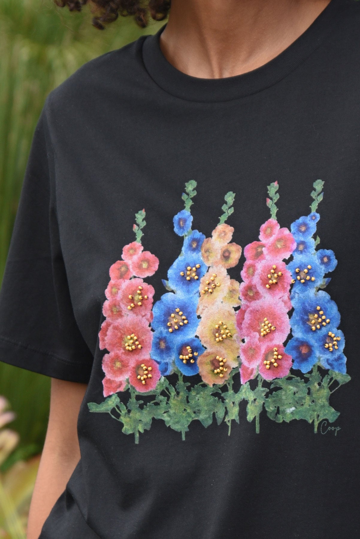 Foxglove  & Fancy Free Tee / Black
