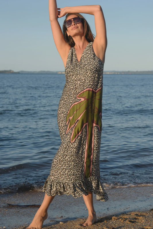 Spotless Behaviour Dress / Leopard Palm