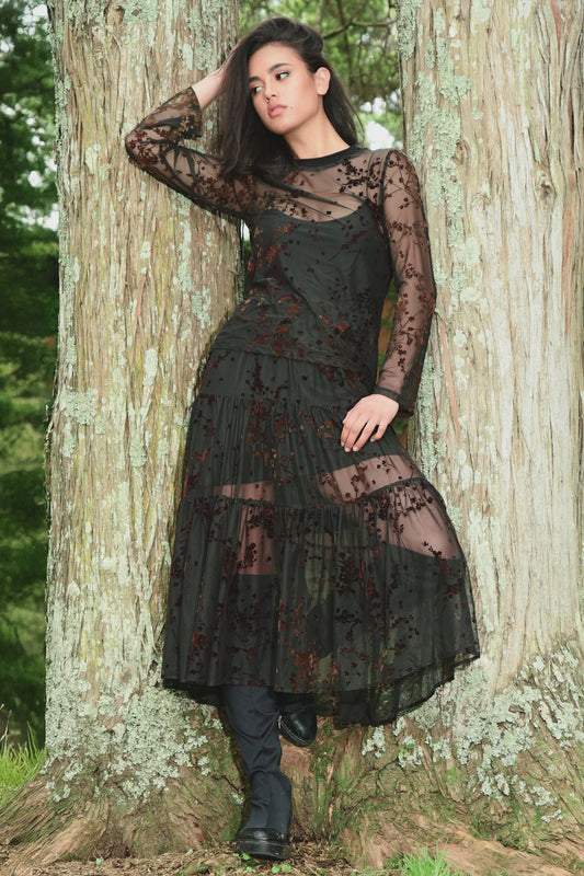 Skirty Girl / Black Mesh