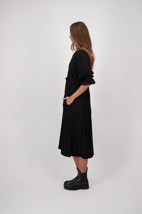 Capri Dress /Black