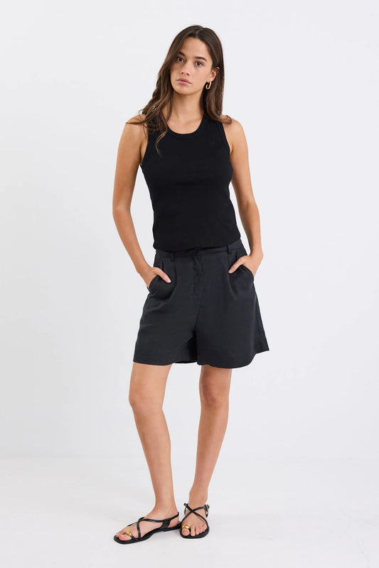 Literal Linen Pleat Front Shorts / Black
