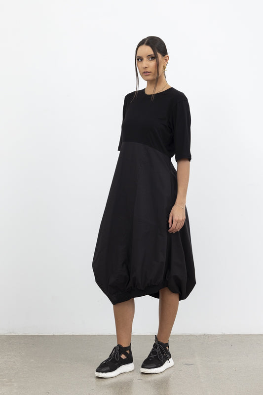 Dynamic Drape Dress / Black