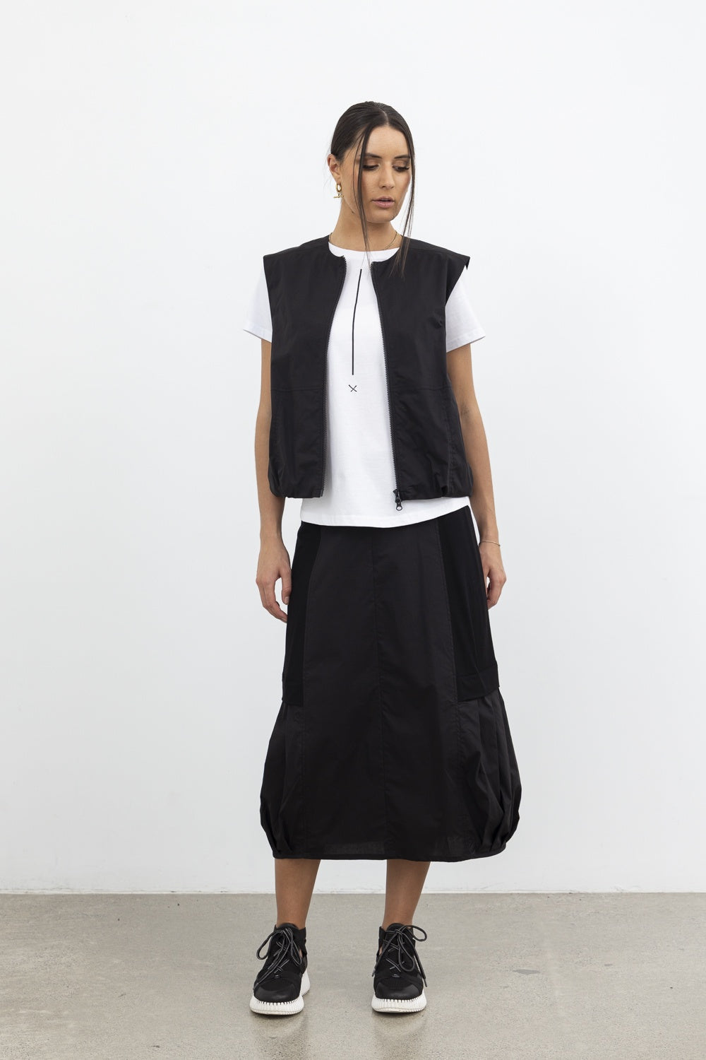 Frame by Frame Vest / Black