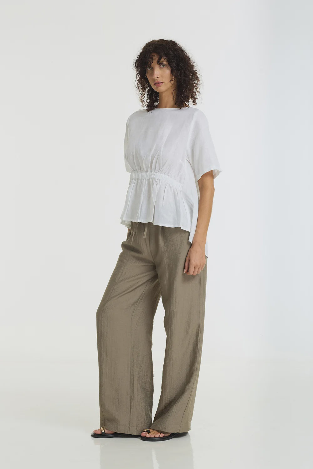 Gentle Blossom Top / White