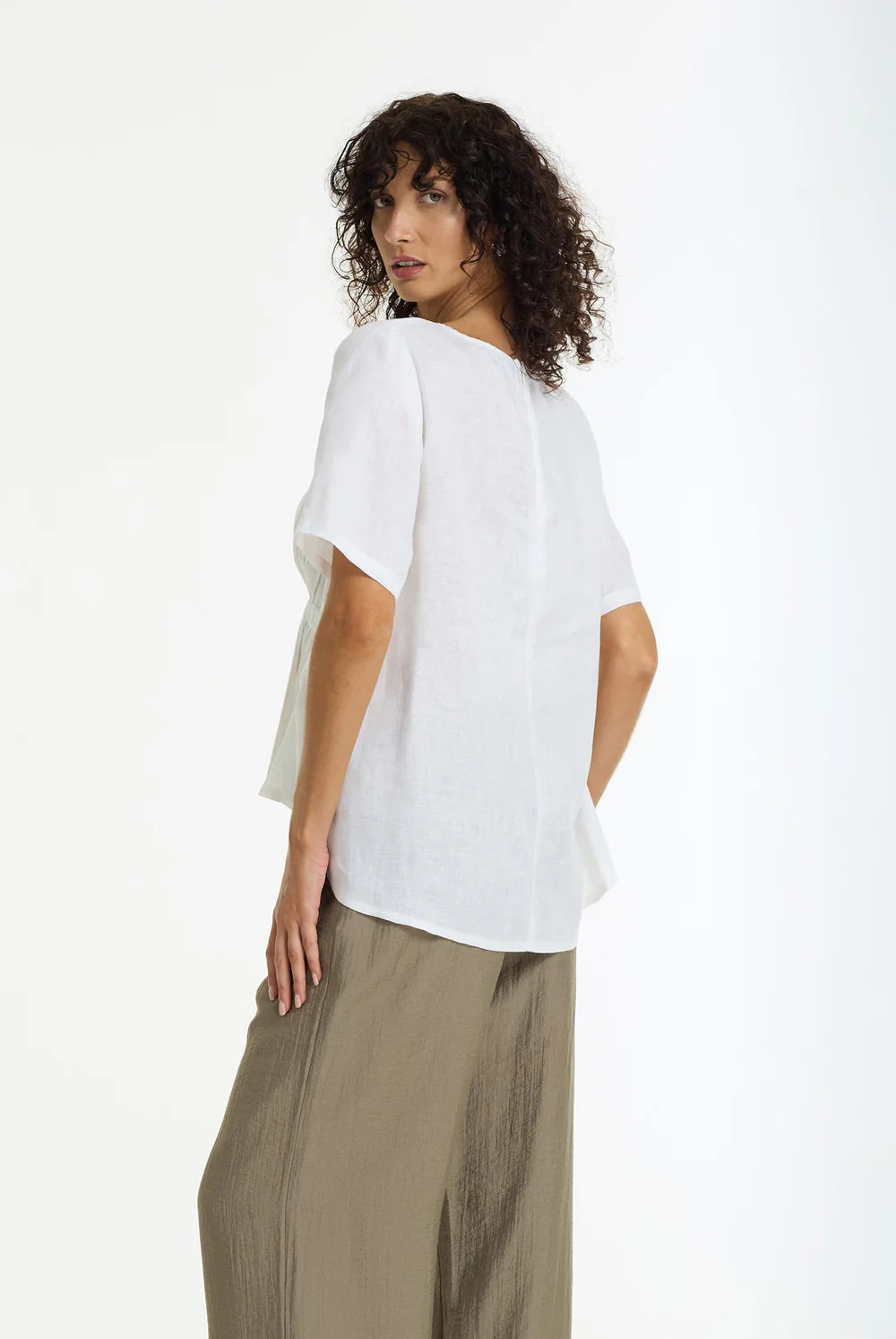 Gentle Blossom Top / White