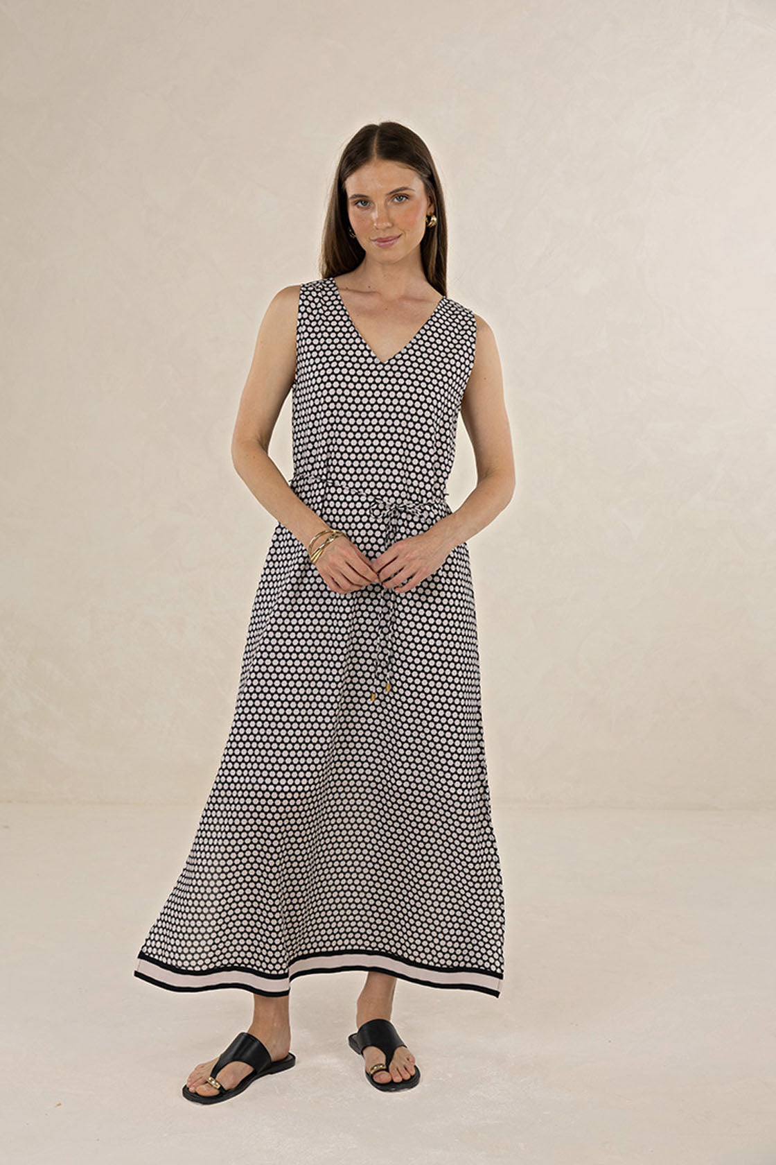 Hexi Maxi Dress / Black-Crea
