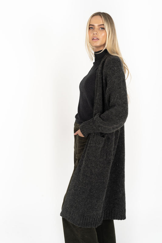 Angelica Cardi / Charcoal