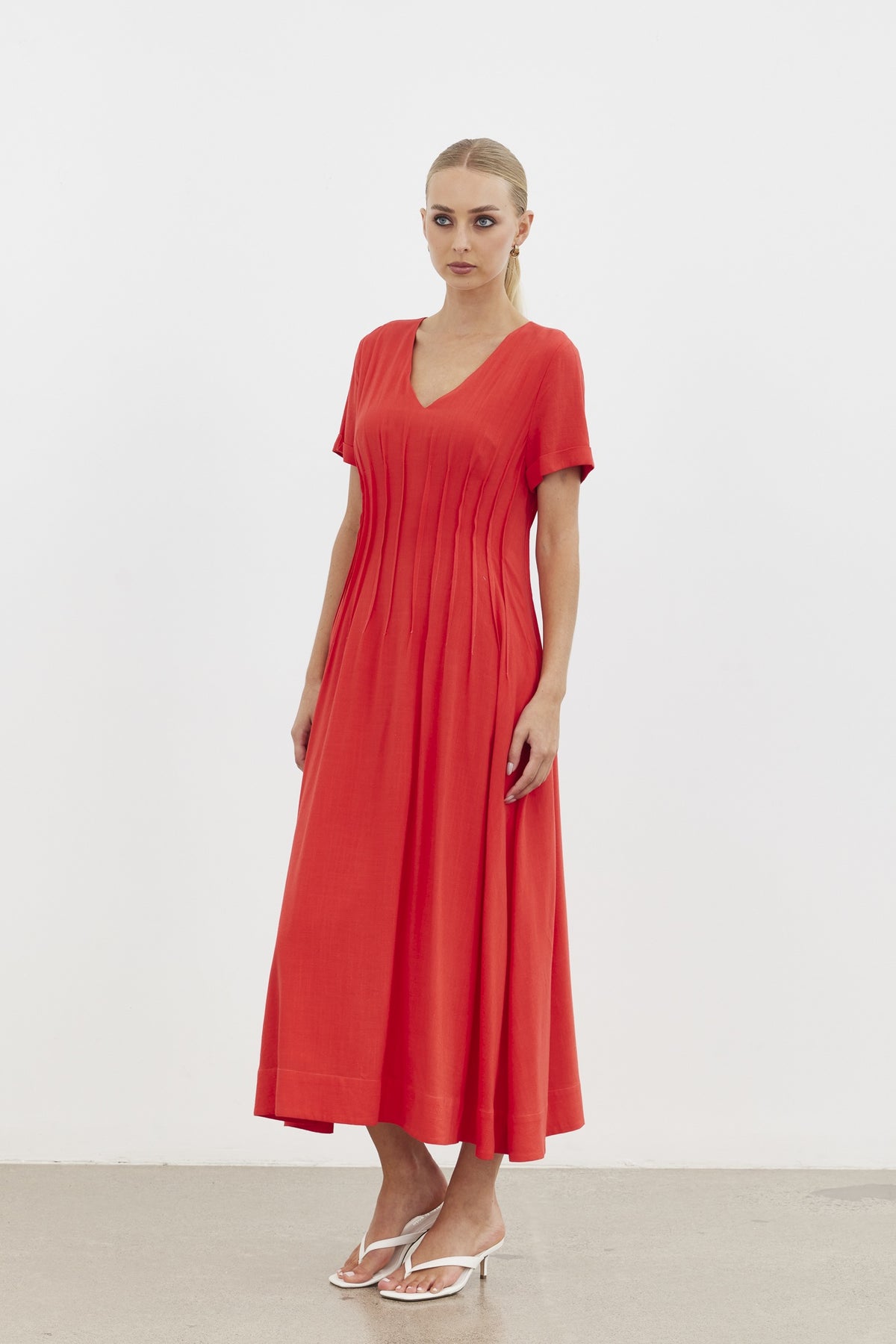 Kayana Pinstitched Midi Dress  / Studio Red