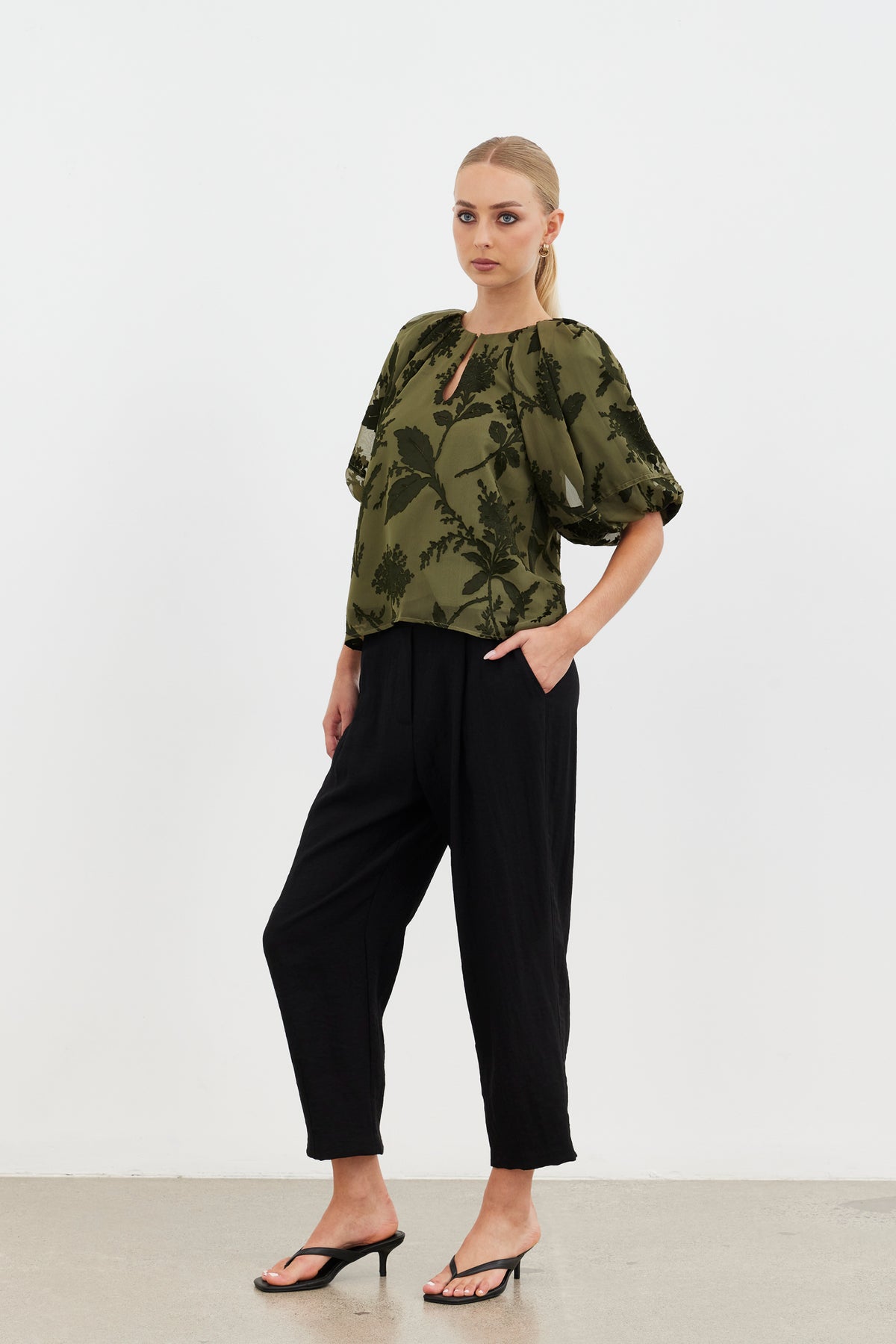 Aurora Puff Sleeve Top / Olive Blossom