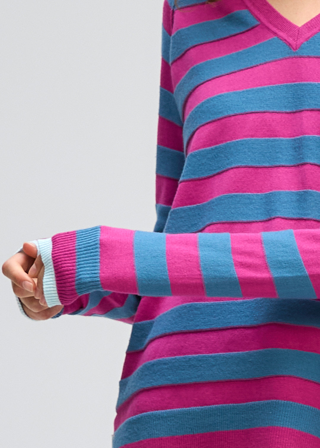 Stripe V Jumper / Plum