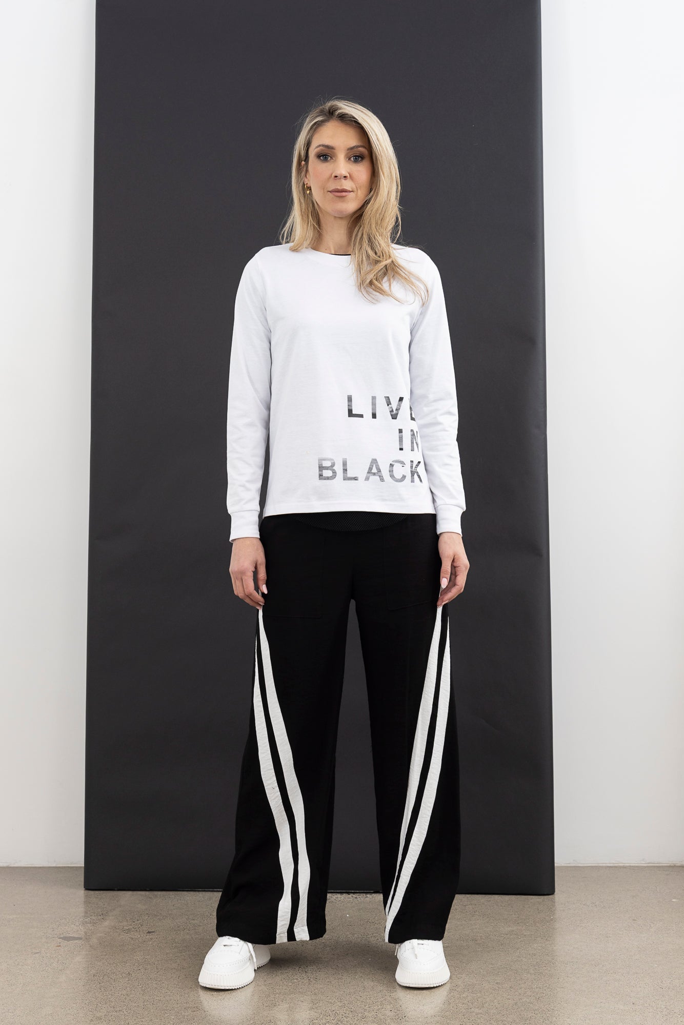 Live in Black Pant / Black