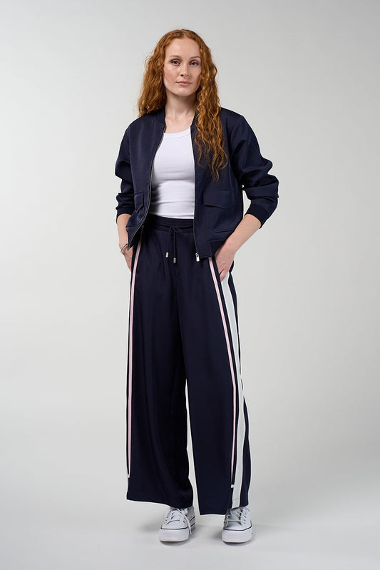 Contour Jacket / Navy-White