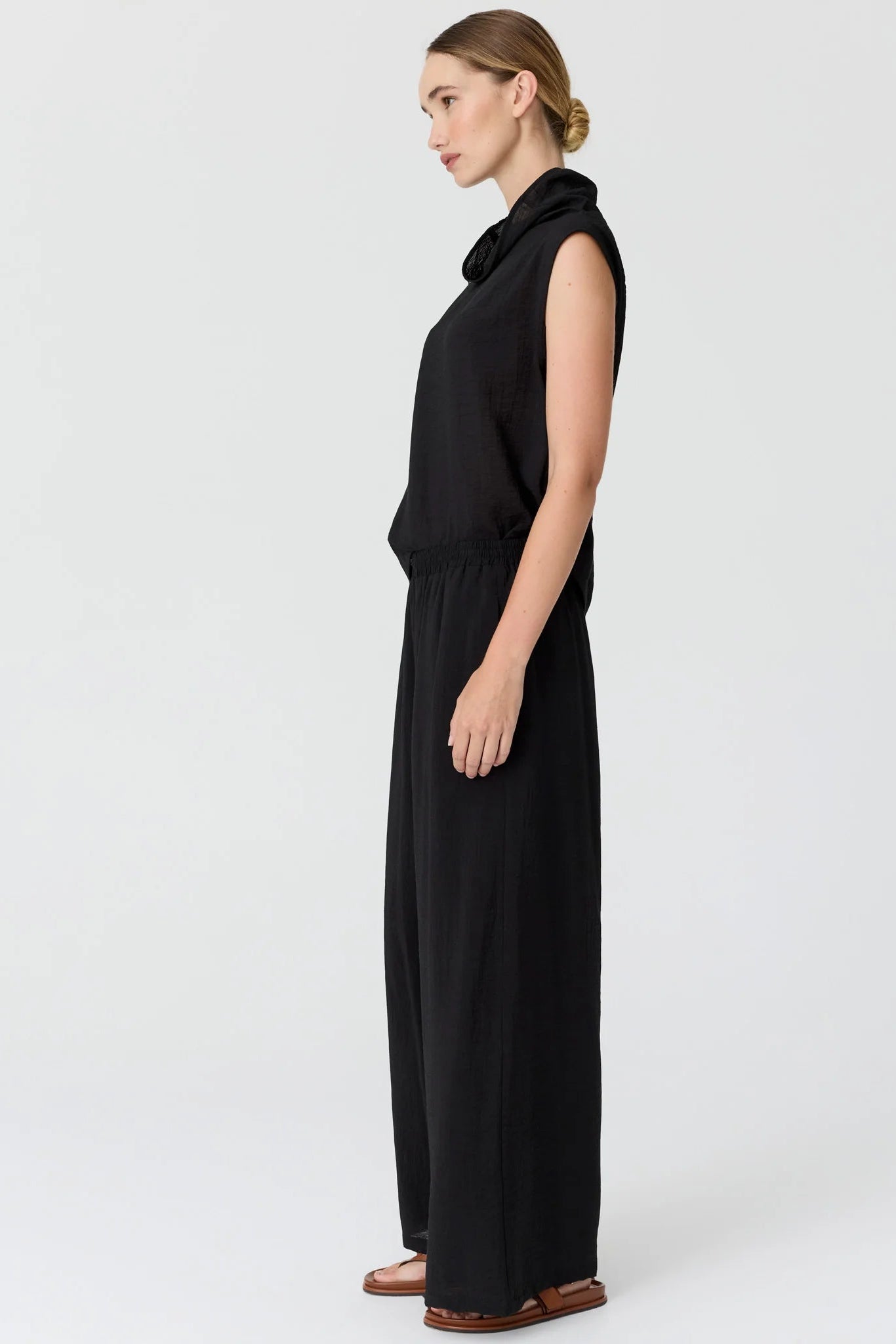 Fennel Cowl Neck Top / Black