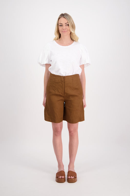 Pea  Shorts/Tan