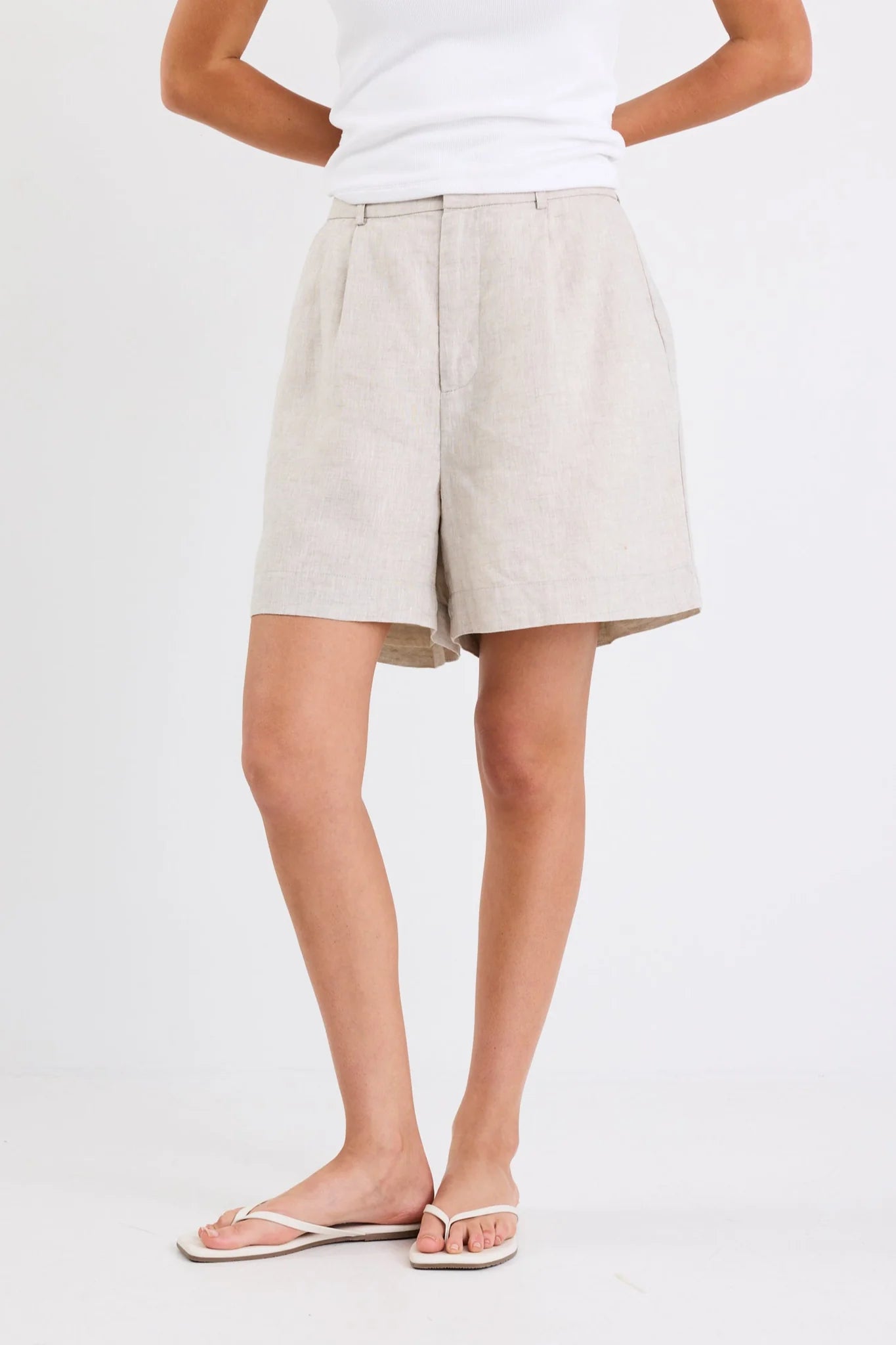 Literal  Pleat Front Shorts / Natural Linen